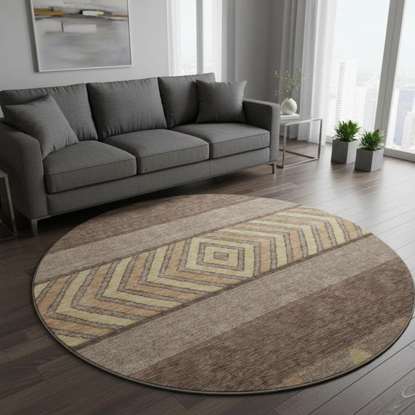 HomeRoots 8' Brown Wheat and Copper Southwestern Round Rug - Washable, UV-Protected, Stain-Resistant Design 676383