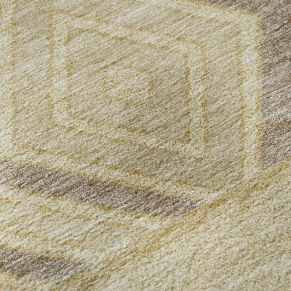 HomeRoots 8' Gold Taupe & Beige Southwestern Washable Round Rug - Durable, UV Protected, Ideal for Any Room 676389