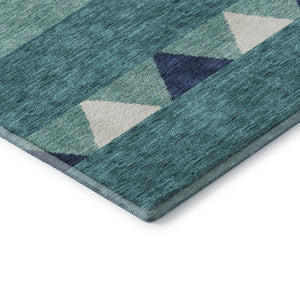 HomeRoots 8' Teal Navy Blue & Ivory Southwestern Round Rug – Washable, UV Protected, Durable & Pet-Friendly! 676443