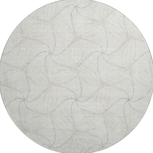 HomeRoots 8' Ivory and Gray Geometric Round Rug - Washable, UV Protected, Perfect for High-Traffic Areas! 676569