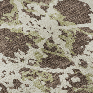 HomeRoots 8' Abstract Round Rug in Brown, Taupe & Ivory - Washable, UV-Protected, Stain-Resistant Beauty 676629