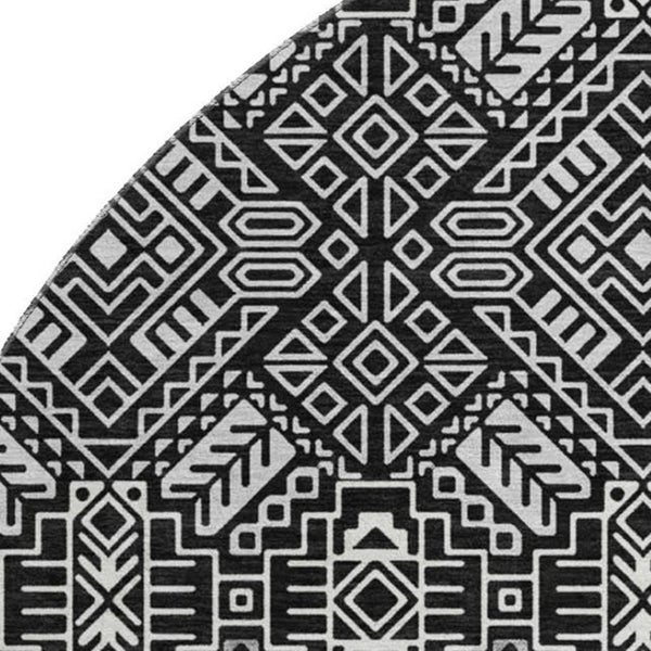 HomeRoots 8' Black and Ivory Southwestern Washable Round Rug - Stylish, Durable, UV-Protected for Busy Homes! 676695