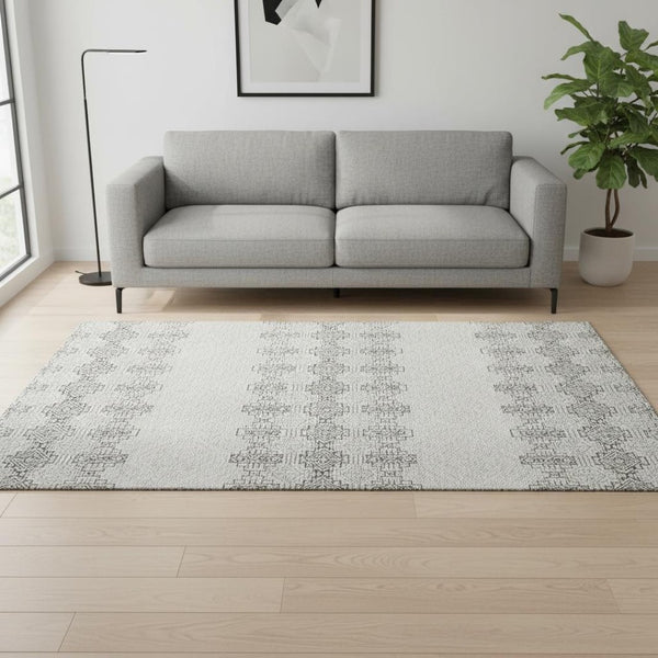 HomeRoots 5' X 8' Gray And Ivory Southwestern Washable Area Rug - Durable, UV-Protected, Stylish Comfort for Any Room 676712