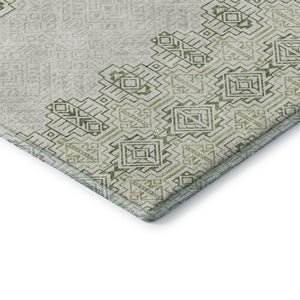 HomeRoots 8' Southwestern Green and Ivory Washable Round Rug with UV Protection for High-Traffic Areas 676719