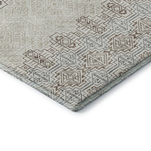 HomeRoots 8' Southwestern Round Rug in Ivory, Brown & Gray - Durable, Washable, UV-Protected & Stylish Design 676725