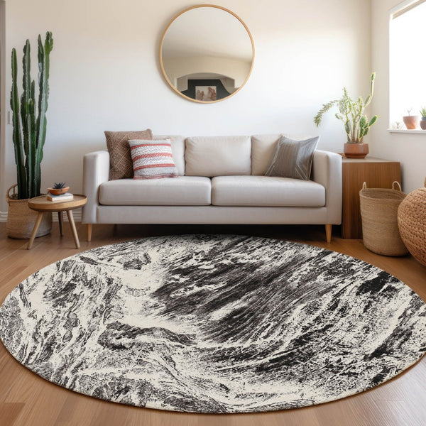 HomeRoots 8' Black And Ivory Abstract Round Rug – Washable, UV Protected, Stain Resistant & Stylish Home Decor 676767
