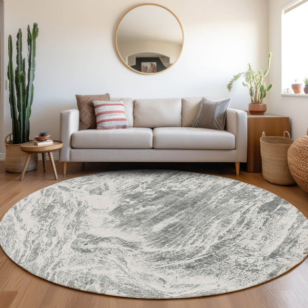 HomeRoots 8' Gray And Ivory Abstract Round Rug – Washable, UV Protected, Durable & Ideal for Busy Homes 676779