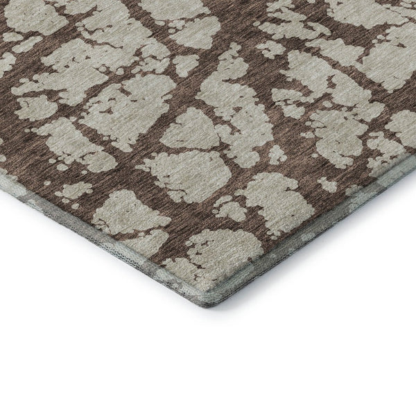 HomeRoots 8' Abstract Washable Round Area Rug in Brown and Beige - UV Protected, Stain Resistant, Easy-Care Design 676821