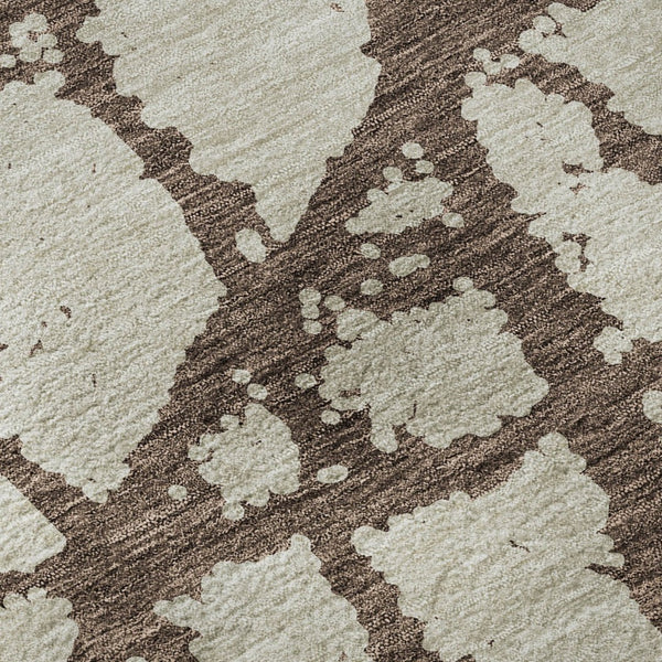 HomeRoots 8' Abstract Washable Round Area Rug in Brown and Beige - UV Protected, Stain Resistant, Easy-Care Design 676821