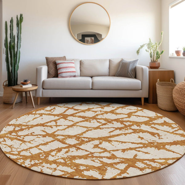 HomeRoots 8' Copper and Ivory Abstract Washable Round Rug - UV Protected, Stain-Resistant, Ideal for Families 676827
