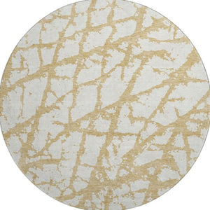 HomeRoots 8' Gold And Ivory Abstract Round Rug – Washable, Stain Resistant, UV Protected for Modern Homes 676833