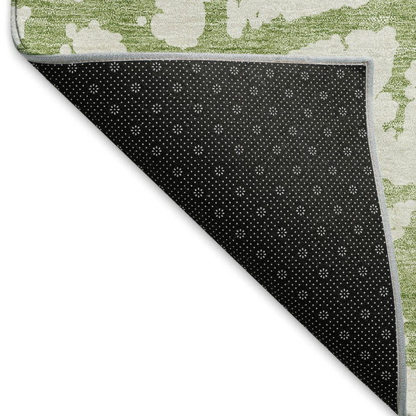 HomeRoots 8' Green and Ivory Abstract Round Rug - Washable, UV-Protected, Durable & Stylish for All Spaces! 676845