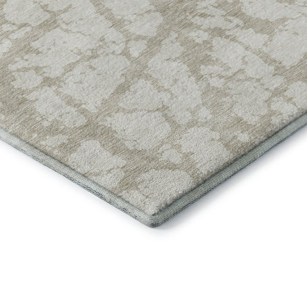 HomeRoots 8' Ivory and Beige Modern Abstract Round Rug – Durable, Stain-Resistant, UV Protected for Any Space 676851