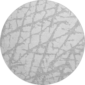 HomeRoots 8' Silver and Gray Abstract Washable Round Rug - Stylish, Stain-Resistant, UV-Protected Design for Homes 676875