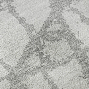 HomeRoots 8' Silver and Gray Abstract Washable Round Rug - Stylish, Stain-Resistant, UV-Protected Design for Homes 676875