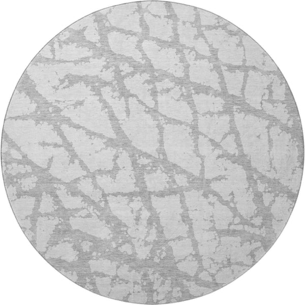 HomeRoots 8' Silver and Gray Abstract Washable Round Rug - Stylish, Stain-Resistant, UV-Protected Design for Homes 676875