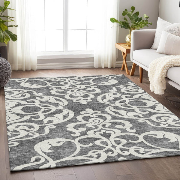 HomeRoots 5' Gray and Ivory Damask Area Rug - Washable, Stain Resistant, UV Protected for Elegant Living Spaces 676916