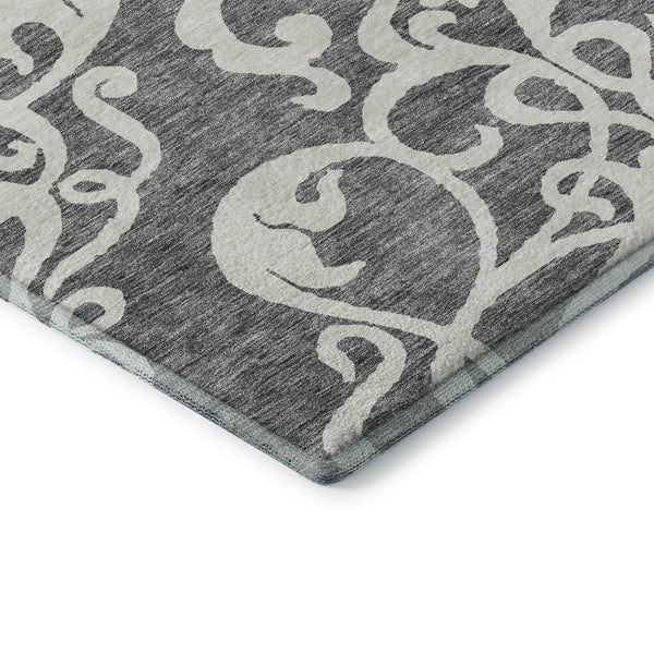 HomeRoots 5' Gray and Ivory Damask Area Rug - Washable, Stain Resistant, UV Protected for Elegant Living Spaces 676916