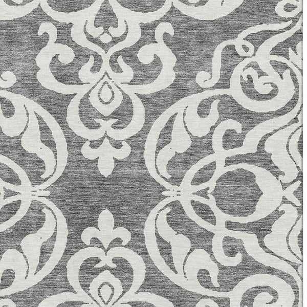 HomeRoots 5' Gray and Ivory Damask Area Rug - Washable, Stain Resistant, UV Protected for Elegant Living Spaces 676916