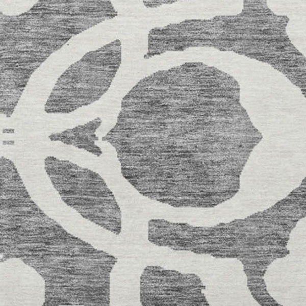 HomeRoots 8' Gray and Ivory Damask Washable Round Rug - Durable, UV Protected, and Perfect for Busy Homes! 676917