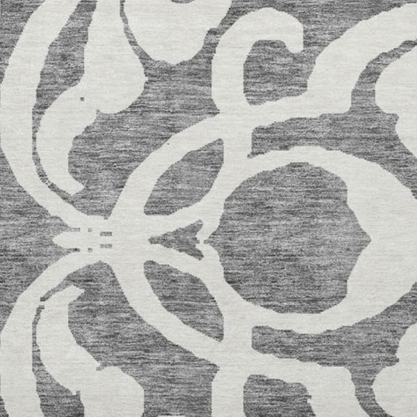 HomeRoots 8' Gray and Ivory Damask Washable Round Rug - Durable, UV Protected, and Perfect for Busy Homes! 676917