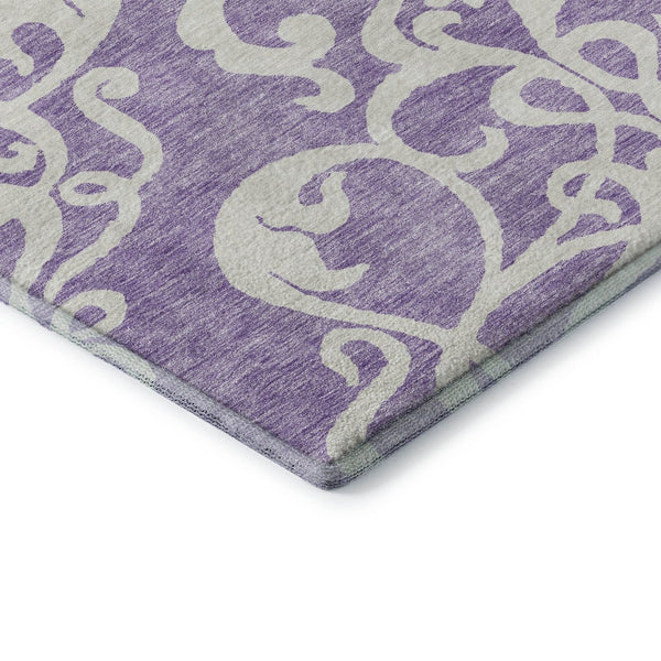 HomeRoots 8' Elegant Purple and Ivory Damask Round Rug – Washable, UV Protected, Durable for Any Space! 676941