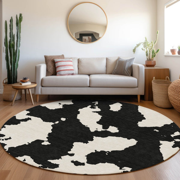 HomeRoots 8' Black And Ivory Abstract Round Rug - Stylish, Washable, UV-Protected for Modern Homes & Easy Care 677001