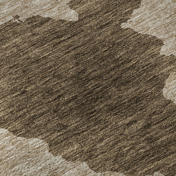 HomeRoots 8' Modern Washable Round Area Rug in Brown & Beige - UV Protected, Stain Resistant & Easy Care! 677007