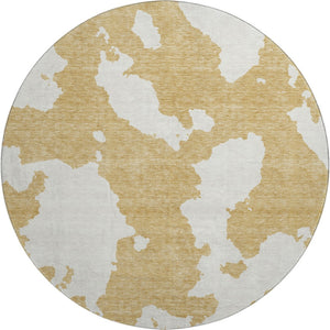 HomeRoots 8' Gold and Ivory Abstract Round Rug - Washable, UV Protected, Stylish for Living Rooms & Patios 677019