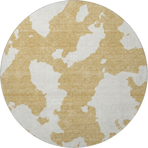 HomeRoots 8' Gold and Ivory Abstract Round Rug - Washable, UV Protected, Stylish for Living Rooms & Patios 677019