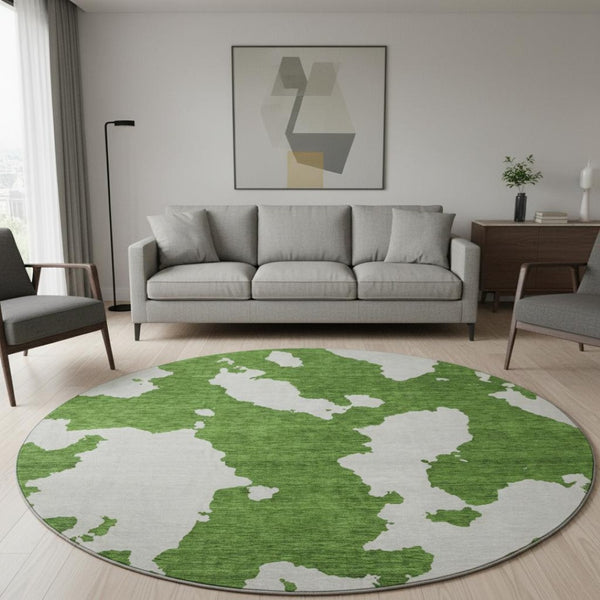 HomeRoots 8' Green And White Abstract Round Rug - Washable, UV Protected, Durable & Stain Resistant Design 677031