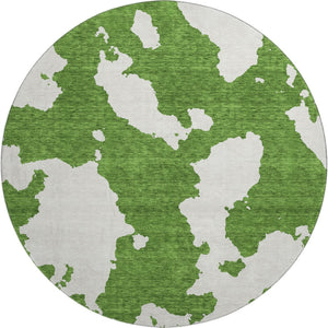 HomeRoots 8' Green And White Abstract Round Rug - Washable, UV Protected, Durable & Stain Resistant Design 677031
