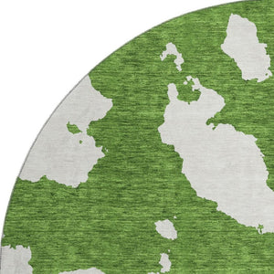 HomeRoots 8' Green And White Abstract Round Rug - Washable, UV Protected, Durable & Stain Resistant Design 677031