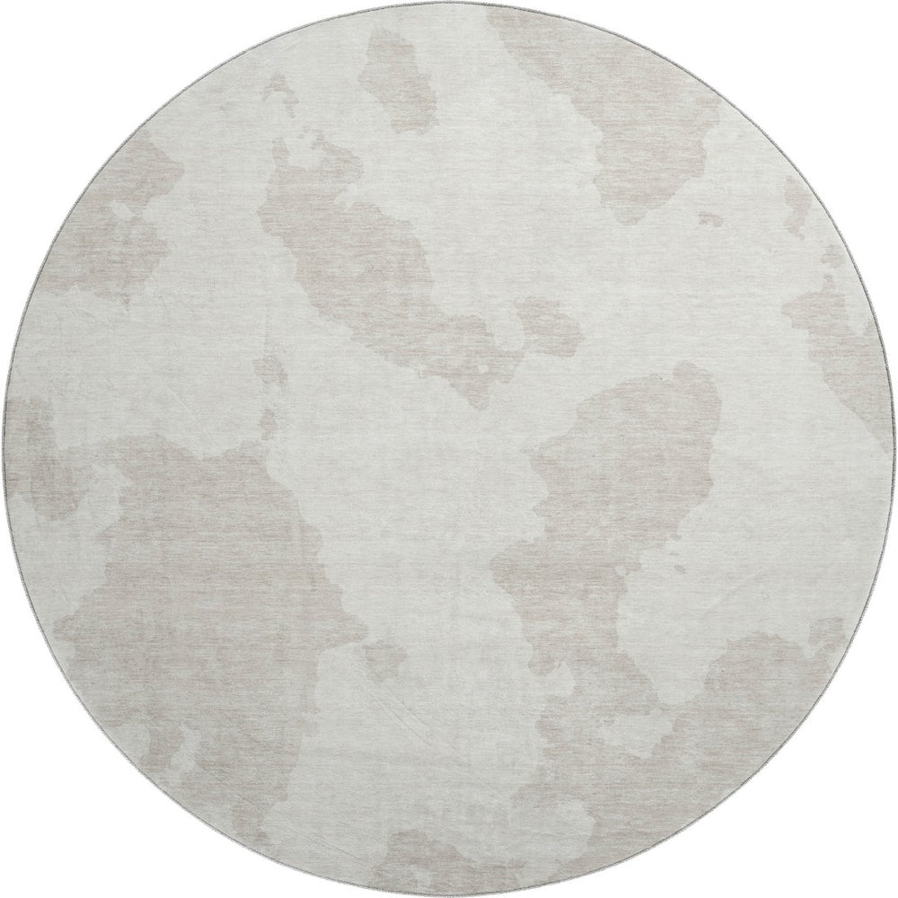 HomeRoots 8' Ivory and Beige Abstract Washable Round Rug with UV Protection, Ideal for High-Traffic Spaces 677037