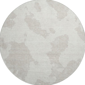 HomeRoots 8' Ivory and Beige Abstract Washable Round Rug with UV Protection, Ideal for High-Traffic Spaces 677037