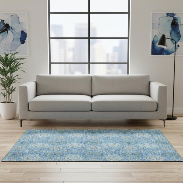 HomeRoots 5' Ogee Area Rug in Denim Blue, Ivory & Gray - Washable, Stain-Resistant, UV Protected for Homes 677072