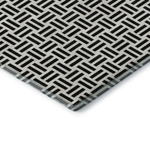 HomeRoots 8' Black And Ivory Geometric Round Rug - Washable, UV Protected, Durable, Ideal for Busy Homes 677216