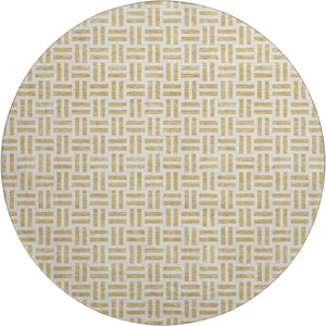 HomeRoots 8' Gold and Ivory Geometric Round Rug - Washable, UV-Protected, Durable for Modern Living Spaces 677240