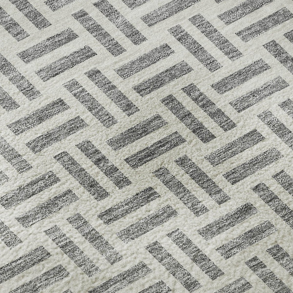 HomeRoots 5' X 8' Gray and Ivory Geometric Area Rug - Washable, UV Protected, Ideal for Homes with Kids & Pets 677245