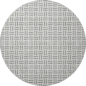 HomeRoots 8' Gray and Ivory Geometric Washable Round Rug - Stylish, Durable, UV-Protected for High Traffic Areas 677246