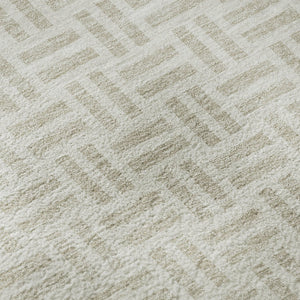 HomeRoots 8' Stylish Ivory and Beige Geometric Round Rug with UV Protection - Durable, Washable, and Stain-Resistant! 677252