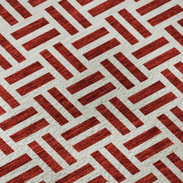HomeRoots 8' Red Geometric Washable Round Rug with UV Protection - Stylish, Durable, and Easy-Care for Homes! 677270