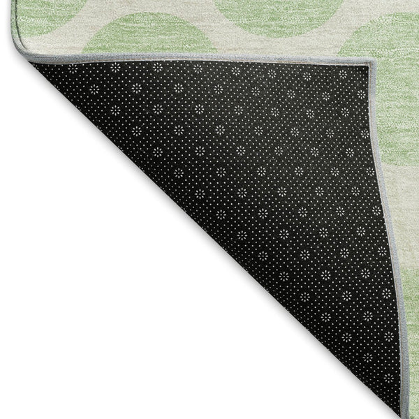HomeRoots 8' Mint Green & Ivory Polka Dot Washable Round Rug – Durable, Stain-Resistant with UV Protection! 677414