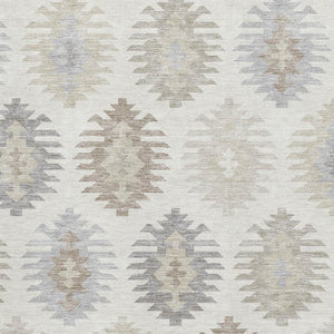 HomeRoots 5' X 8' Southwestern Washable Area Rug - Ivory, Beige & Gray with UV Protection for Homes & Pets 677629
