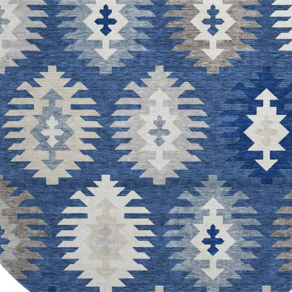 HomeRoots 8' Southwestern Washable Round Rug in Navy, Ivory & Gray - Durable, Stain-Resistant, UV Protected! 677648