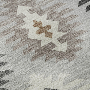 HomeRoots 8' Silver Gray and Taupe Southwestern Round Rug with UV Protection - Washable, Durable, Stylish Decor 677660