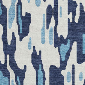 HomeRoots 8' Blue And Ivory Striped Washable Round Rug - UV Protected, Stain Resistant for Busy Homes & Patios 677792