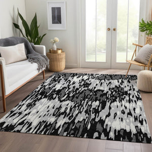 HomeRoots 5' X 8' Gray and Silver Striped Area Rug - Washable, UV-Protected, Stain-Resistant for Busy Homes 677809