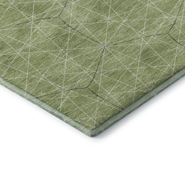 HomeRoots 8' Green and Ivory Geometric Round Rug - Washable, UV-Protected, Durable Design for Modern Spaces 677864