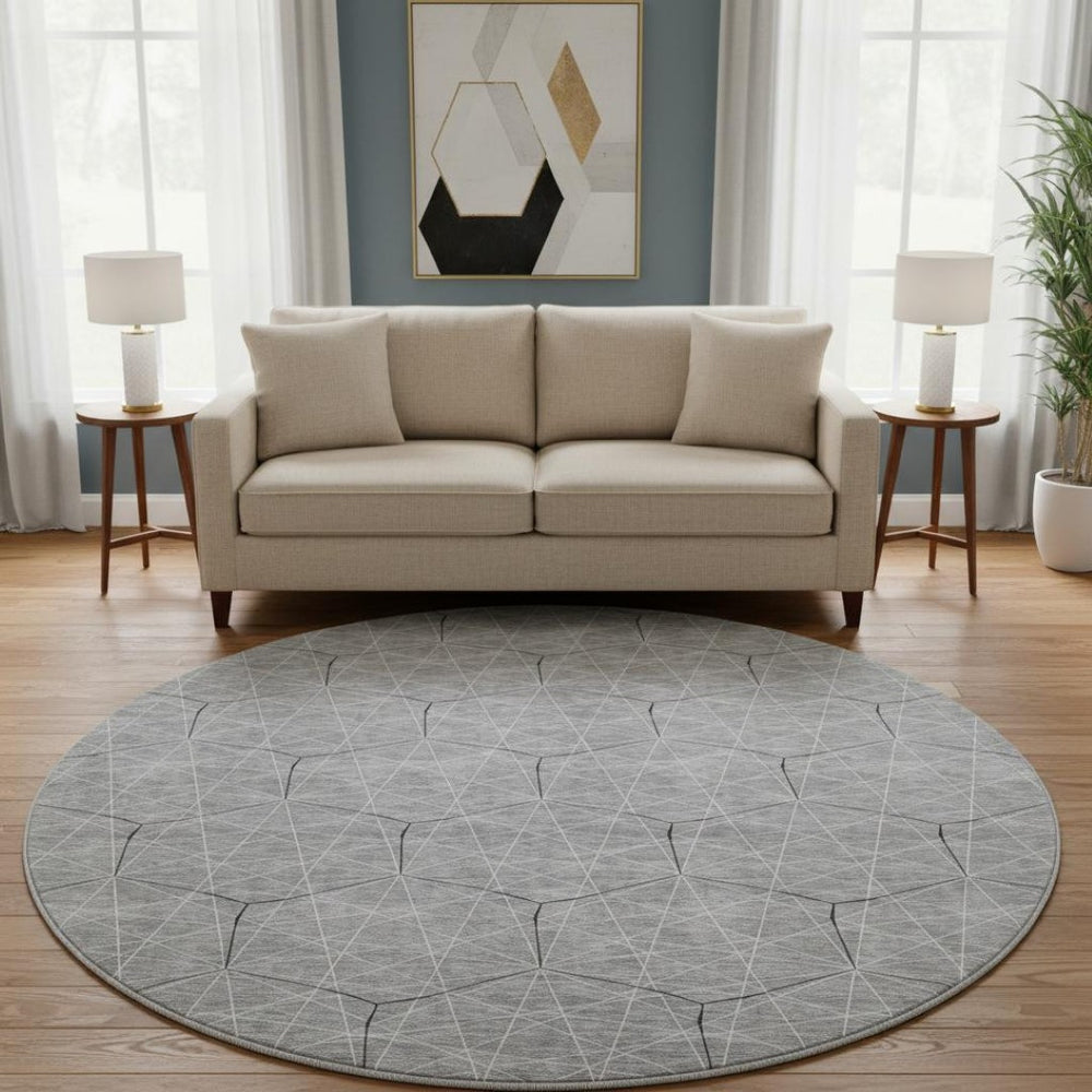 HomeRoots 8' Gray and Silver Geometric Round Rug - Washable, Stain Resistant, UV Protected for Modern Spaces 677876